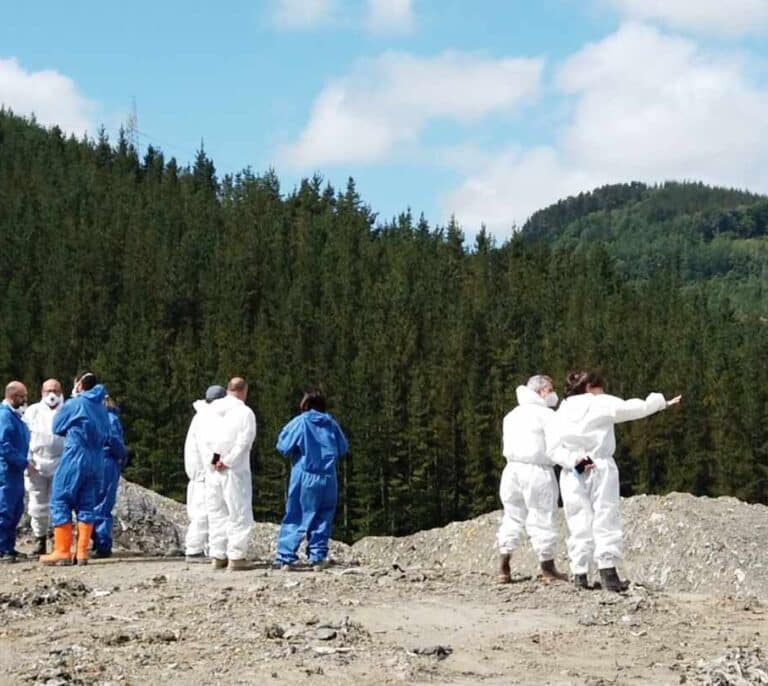 Joaquín, un año bajo toneladas de vertido y angustia en Zaldibar