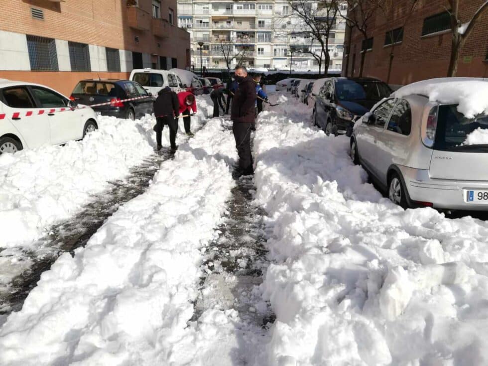 Filomena llena las calles de solidaridad: "Llevo unos 40 desplazamientos al hospital"