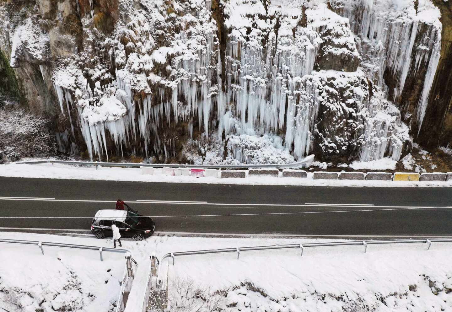 Cascada de hielo en el Roncal (Navarra).