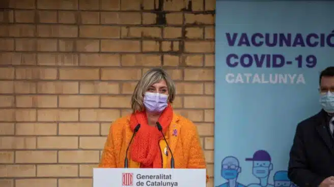 Expedientan a tres enfermeras que "invitaron" a vacunarse a familiares de residentes en un centro de Tarragona