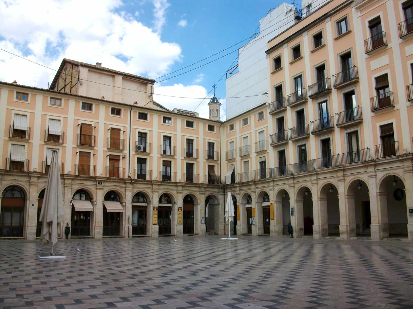 Plaza de Dins (Alcoy).