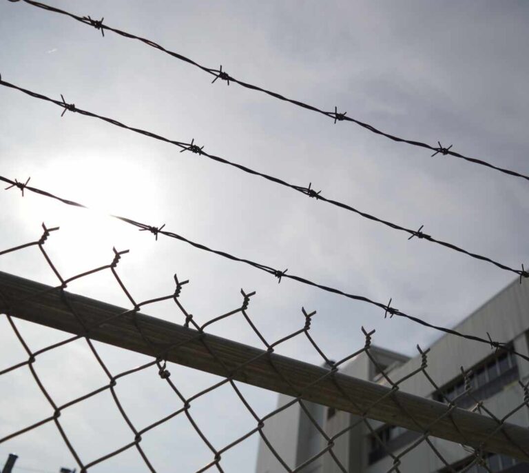 Cinco años de cárcel para el joven que apuñaló a un compañero por blasfemar contra Mahoma