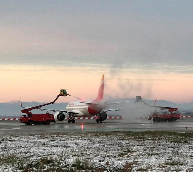 El Real Madrid, atrapado en el aeropuerto de Barajas por el temporal