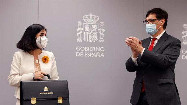 Carolina Darias y Salvador Illa, en el acto de traspaso de la cartera de Sanidad.