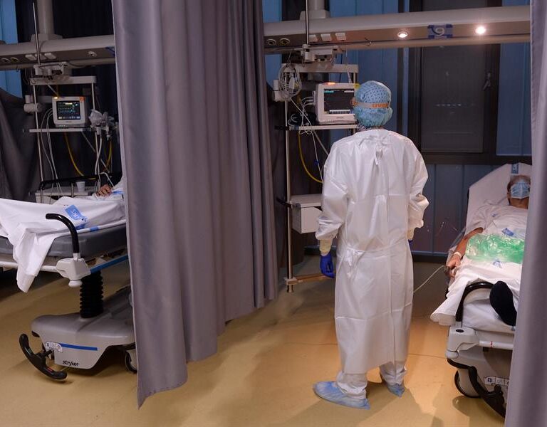 Cepa británica: Castilla y León advierte que puede causar "un nuevo estallido"