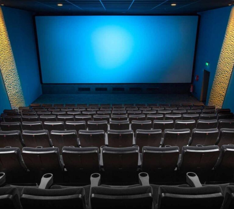 Un cine de Madrid permitirá pagar las entradas con pesetas hasta abril