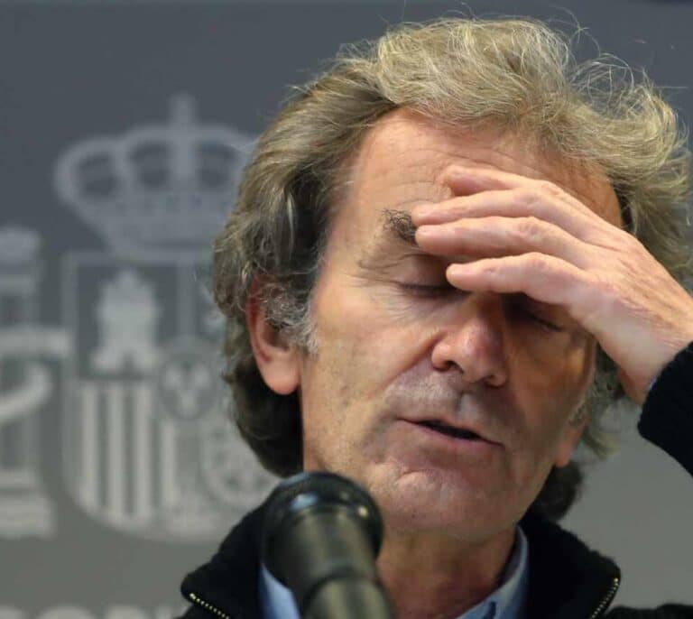 Simón denuncia las fiestas de fin de semana cuando el personal sanitario vuelve a estar al límite