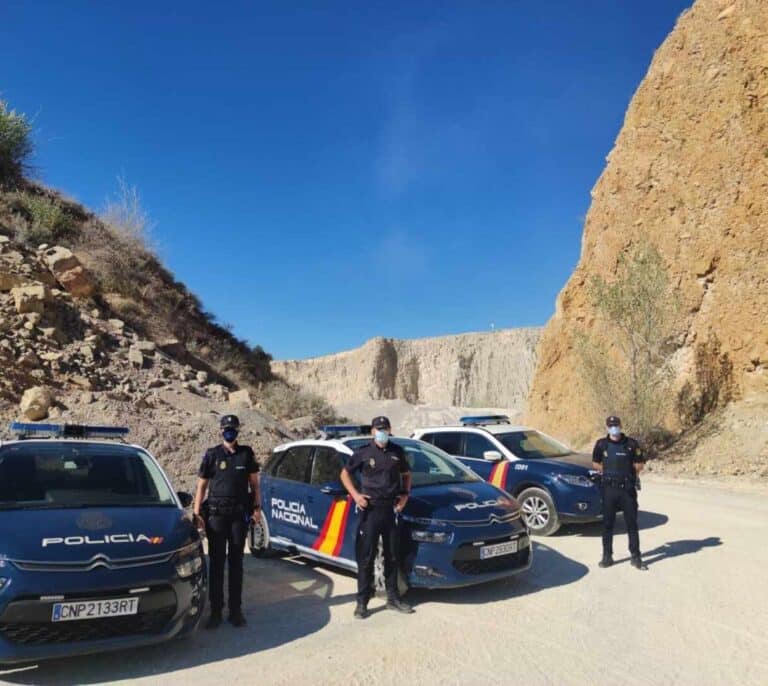 La Policía neutraliza una treintena de granadas y proyectiles de la Guerra Civil hallados en Teruel