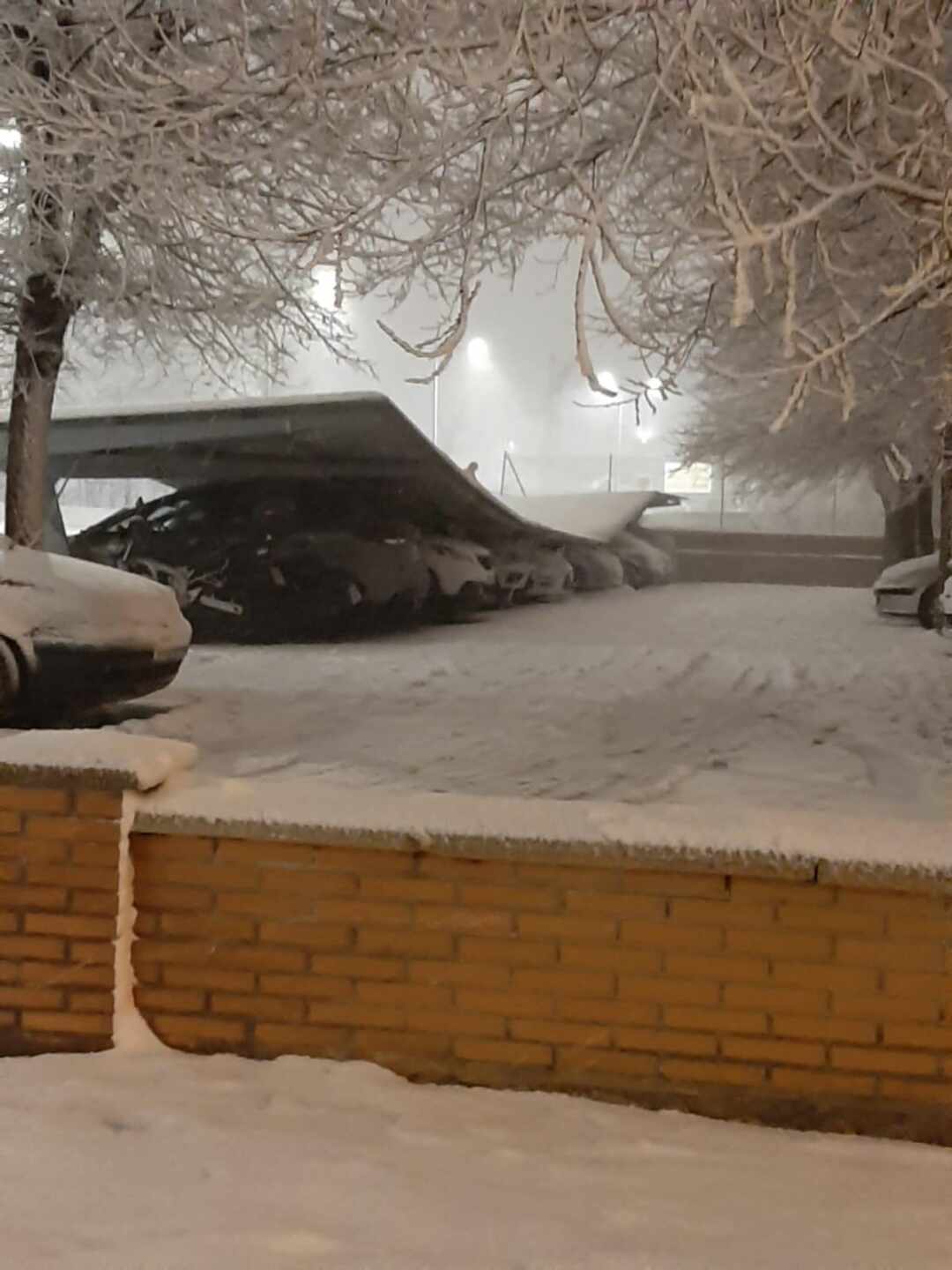 Instalaciones de la Guardia Civil de Valdemoro dañadas por la nieve.