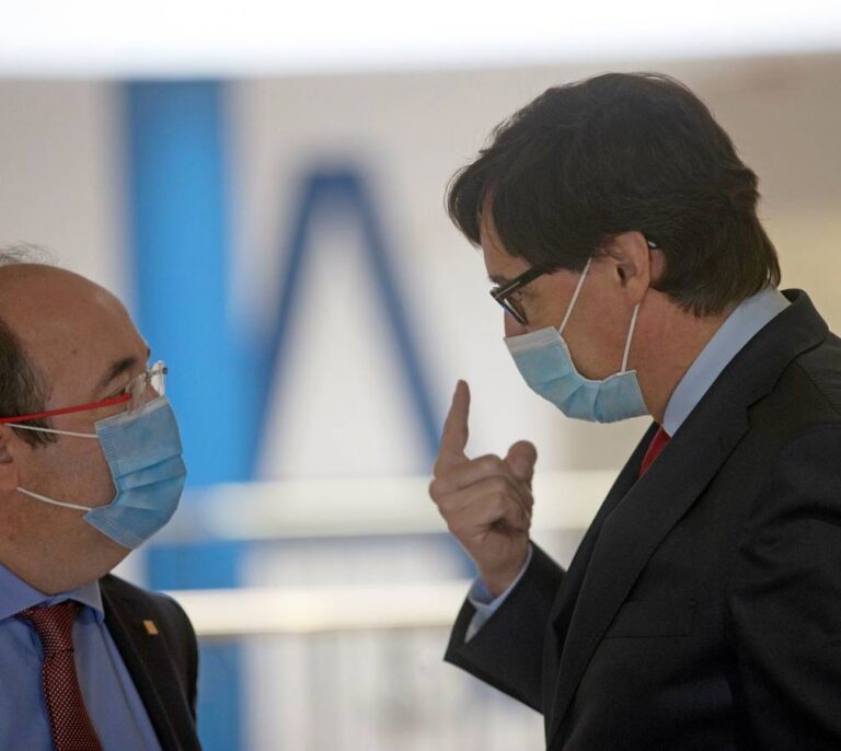 Sánchez aborda una minicrisis con la entrada de Iceta y sin  tocar a Podemos