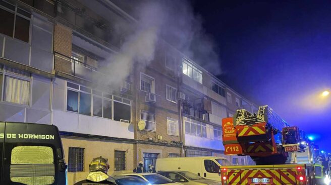 Incendio en una vivienda de Alcalá de Henares, Madrid.