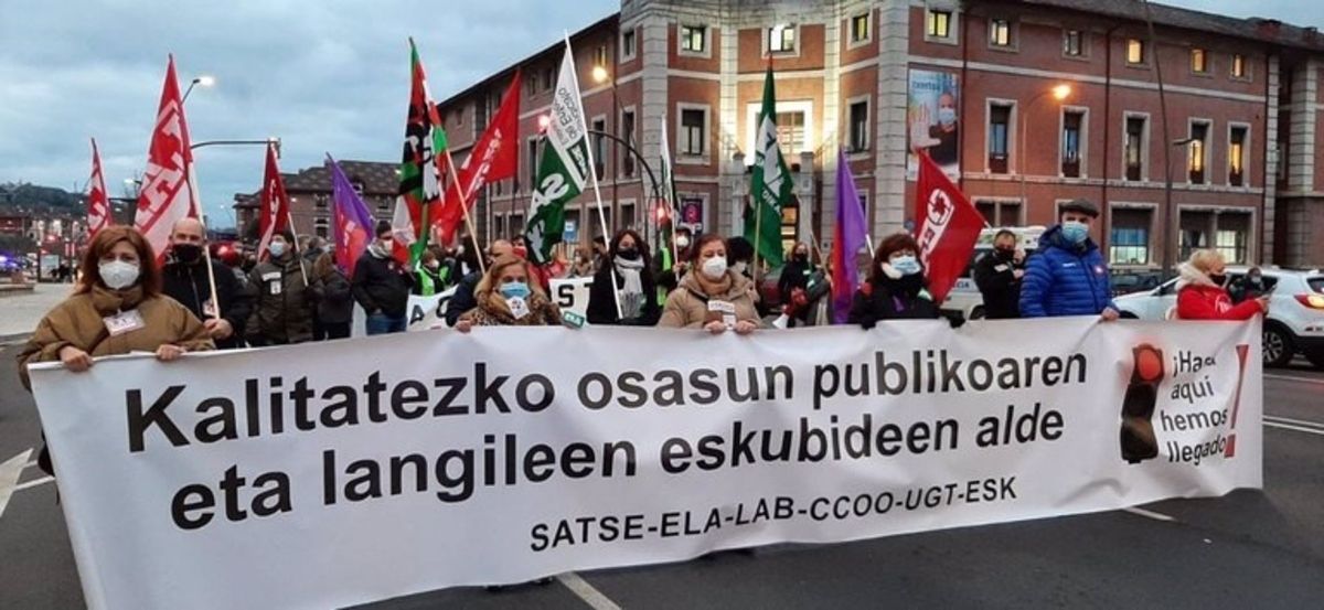 Los sindicatos llaman hoy a la huelga en la sanidad vasca en pleno pico de la tercera ola