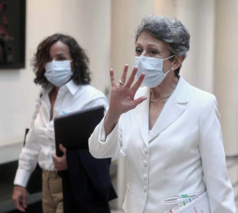 KPMG se hace con el contrato de TVE para los fondos del Covid con una rebaja del 41%