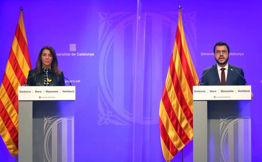 Pere Aragonès y Mertixell Budó, en el Palau de la Generalitat.