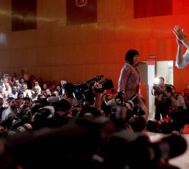 Sánchez convoca congreso del PSOE en octubre sin contestación orgánica interna
