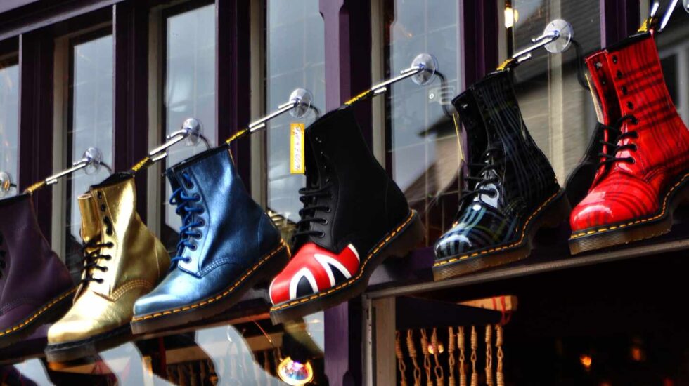 Las Dr. Martens en un escaparate.