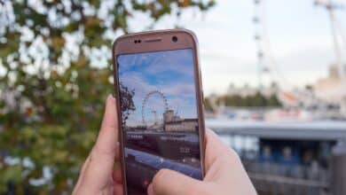 Las 'telecos' no cobrarán el 'roaming' a los turistas que viajen a Reino Unido