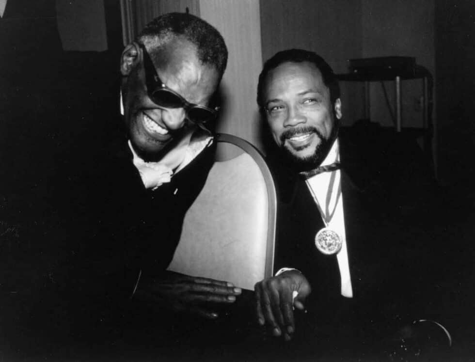 Quincy Jones con Ray Charles.