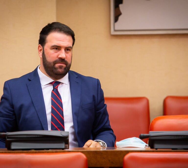 Bildu pide a Sánchez retirar las medallas a Rodríguez Galindo "miembro del terrorismo de Estado"