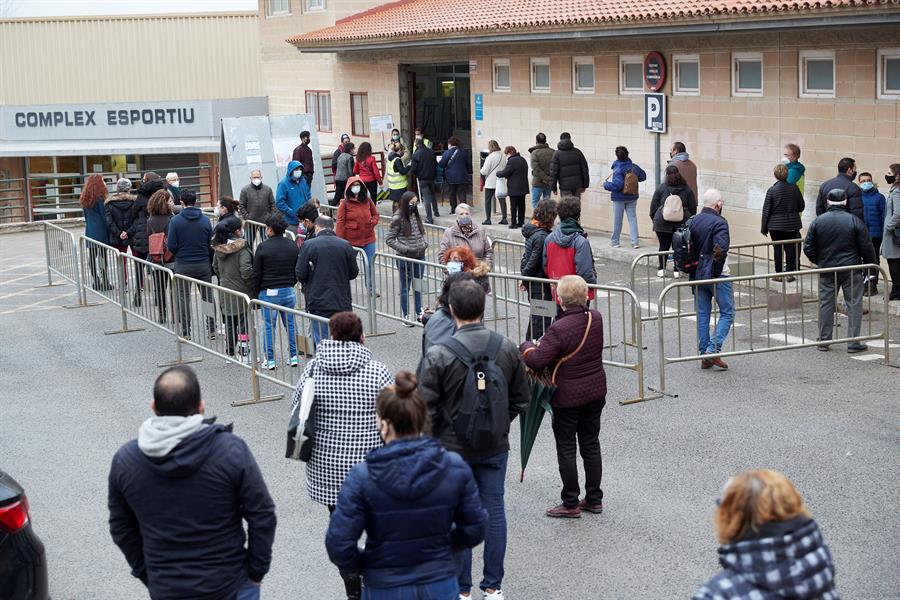 La participación alcanza al 22,7% del censo a las 13.00 horas, 12 puntos menos que en 2017