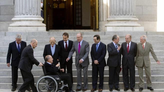El rey Juan Carlos, Manuel Fraga, Santiago Carrillo, Landelino Lavilla y otros protagonistas del 23-F, en el 30 aniversario celebrado en el Congreso en 2011.