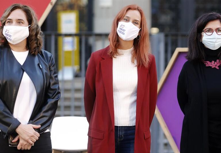 Podemos se estanca en Cataluña ante el crecimiento del PSC