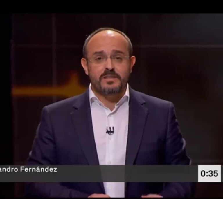 El PP gana su primera batalla en Cataluña en el escenario más hostil