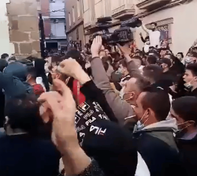 La Audiencia reprocha al juez que mandara a prisión a los dos policías de Linares por la "alarma social"
