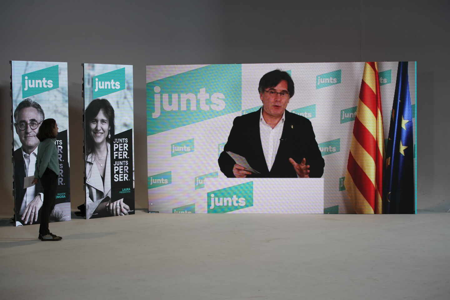 Carles Puigdemont en la campaña de las elecciones de Cataluña del 14-F.