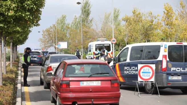 Control policial por las restricciones en la Comunidad de Madrid.