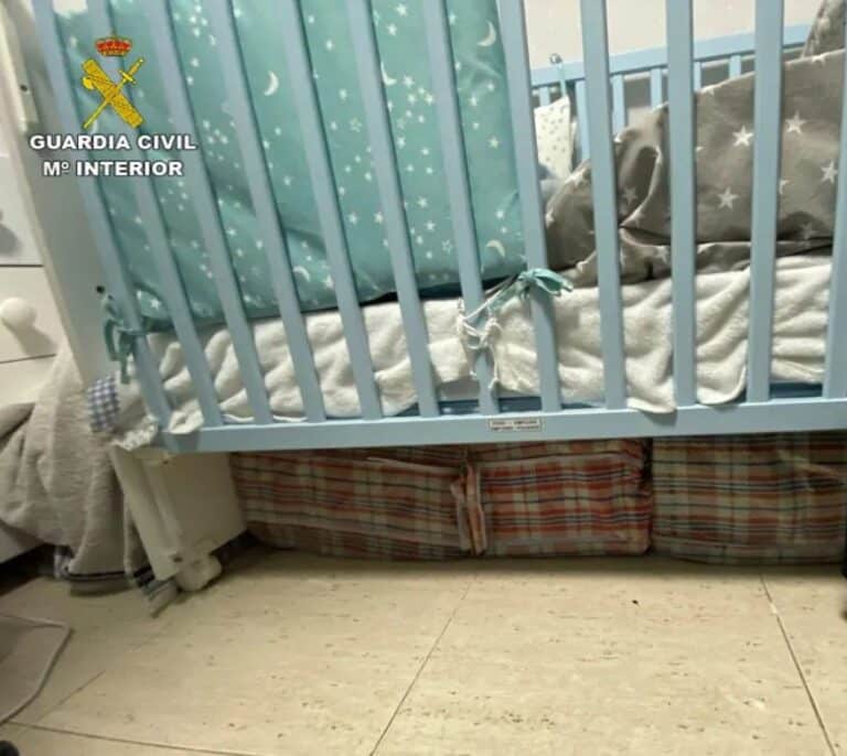 Cae el jefe de una banda que escondía 187 kilos de hachís bajo la cuna de su bebé