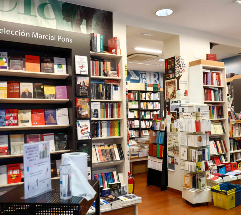 7 libros triunfaron en 2020: de 'Salvar el fuego' a 'La casa alemana'