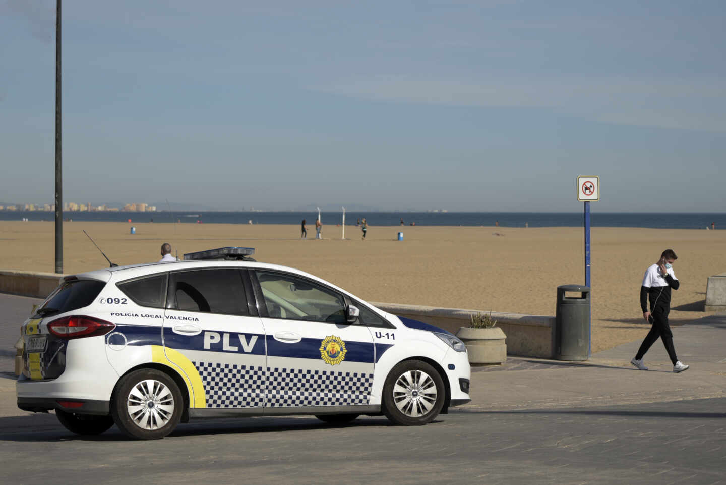 Encuentran el cadáver del joven que cayó al mar ayer frente a La Malvarrosa