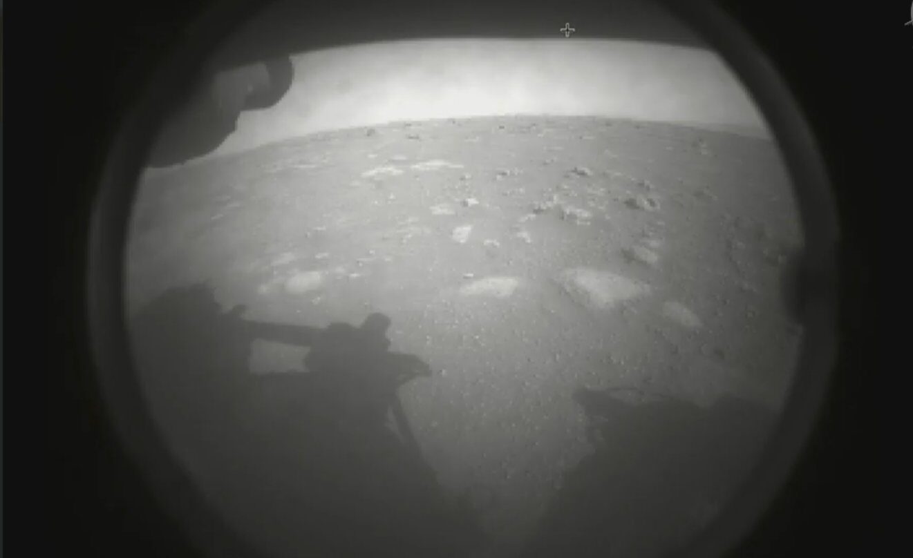 Imagen enviada por el rover Perseverance desde Marte.