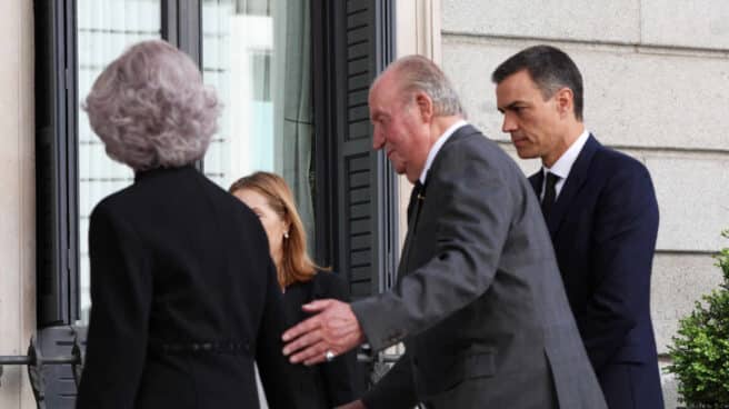 Pedro Sánchez junto al Rey Juan Carlos y Doña Sofía.