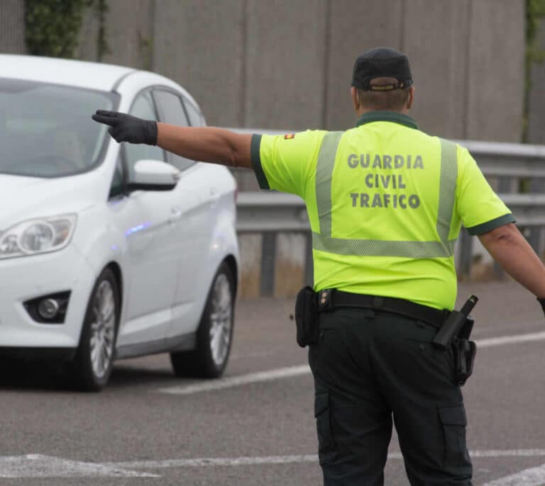 Detienen a un kamikaze madrileño tras circular en sentido contrario por Galicia
