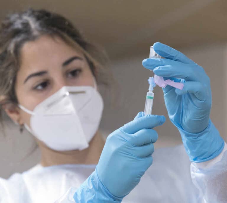 La Agencia Europea del Medicamento estudia la aprobación de la vacuna rusa Sputnik V