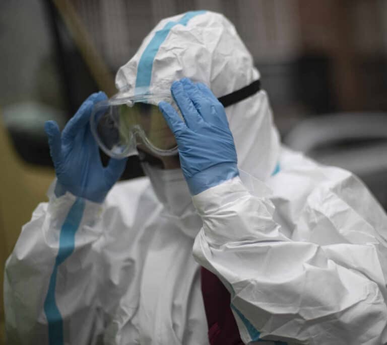 Descienden los muertos por Covid en Madrid, pero suben los contagios