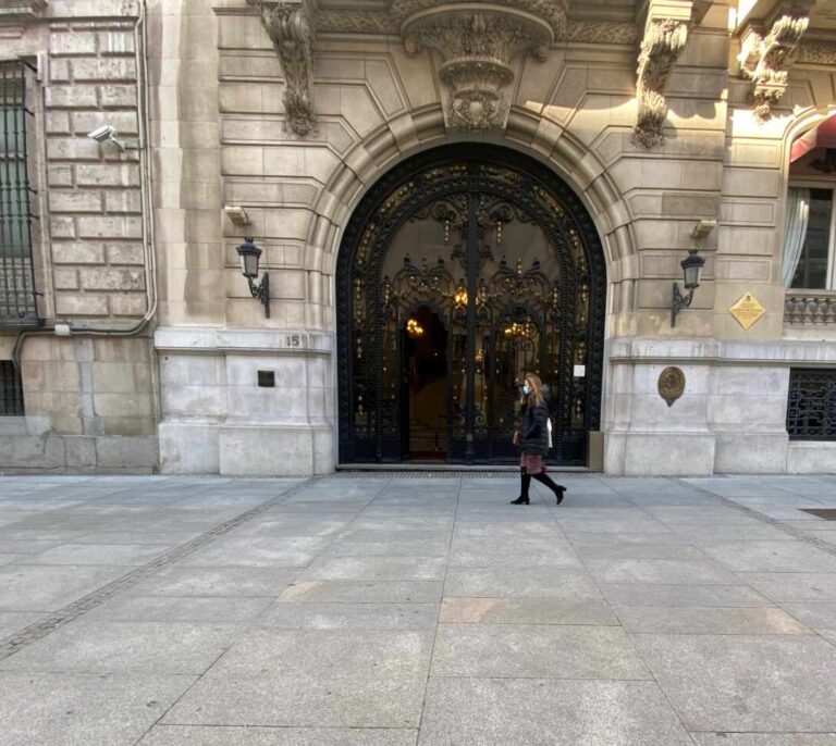El Casino de Madrid afirma que en la polémica boda se cumplieron "todos los protocolos"