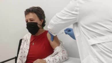 Madrid contratará sanitarios jubilados para ampliar capacidad de vacunación