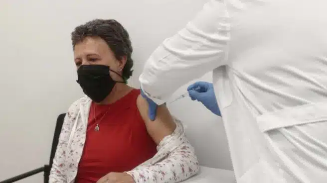 Comienza este lunes la vacunación de grandes dependientes de Madrid