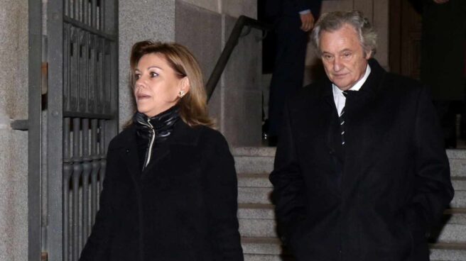 La ex ministra María Dolores de Cospedal y el empresario Ignacio López del Hierro.