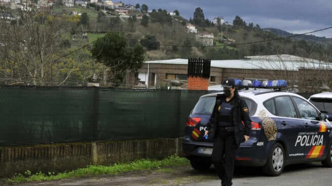 Investigan la violación de un menor a otras dos adolescentes en Palma Un coche de la Policía Nacional