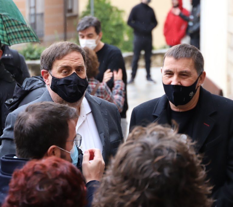 Otegi respalda a Junqueras para oponerse a "Illa con el tentáculo de Vox"