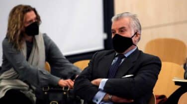 Bárcenas declara que entregó a Aguirre 60.000 euros de un constructor