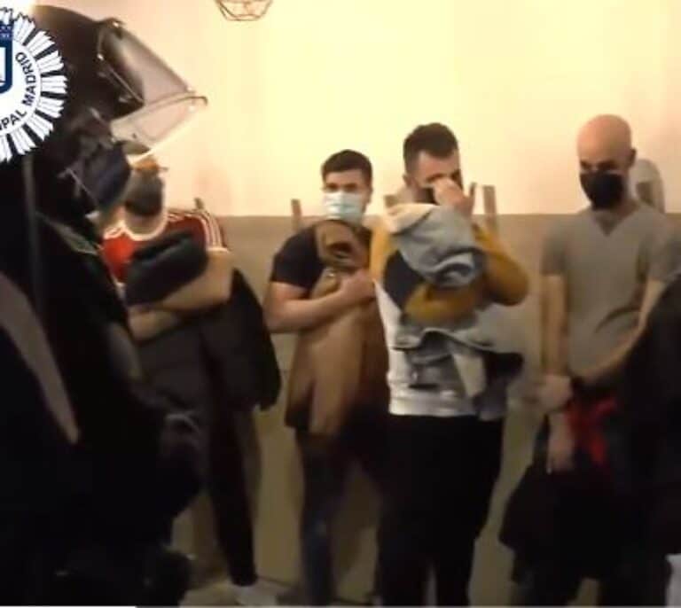 Desalojada una fiesta con 75 personas y drogas en un local de Chamberí