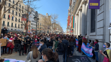 Manifestantes urgen ante Ministerio de Igualdad la aprobación de la Ley Trans