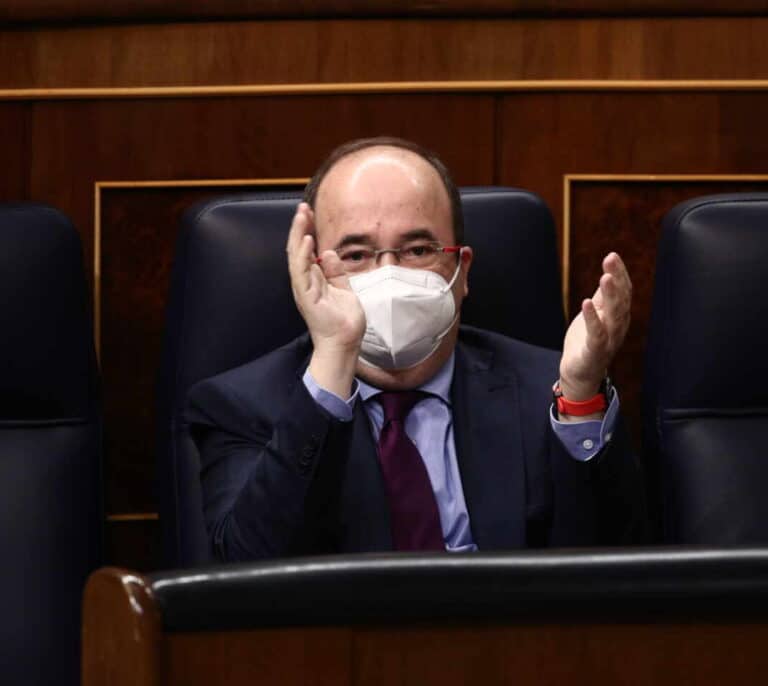 Miquel Iceta, primer ministro del Gobierno Sánchez vacunado