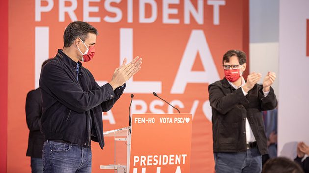 Pedro Sánchez y Salvador Illa en un acto de campaña de las elecciones catalanas