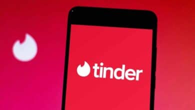 Cataluña recurre a Tinder para incentivar la vacunación entre los jóvenes